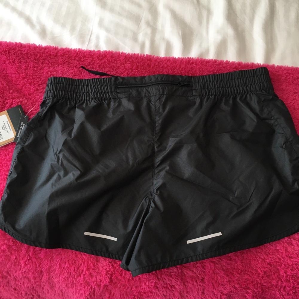 Womens size large north face shorts